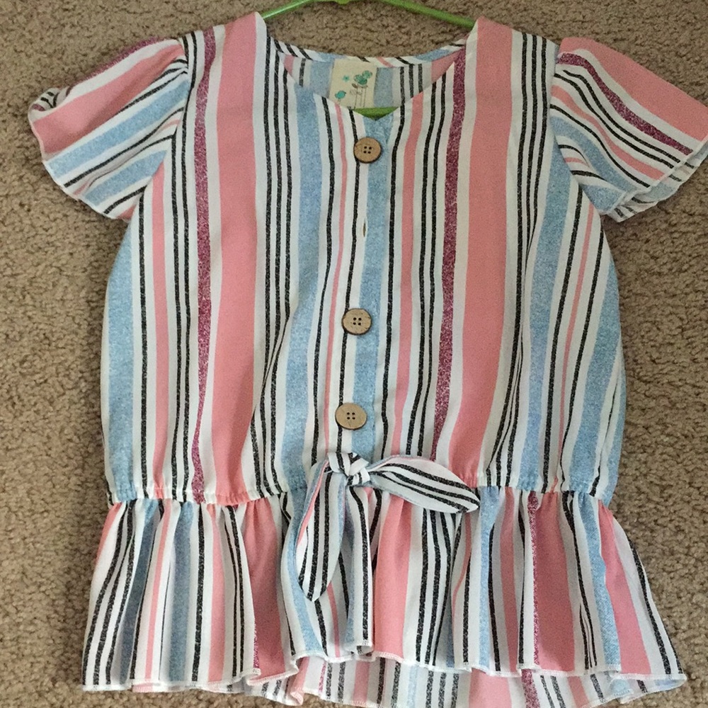 Cute summer’y top//lily bleu
